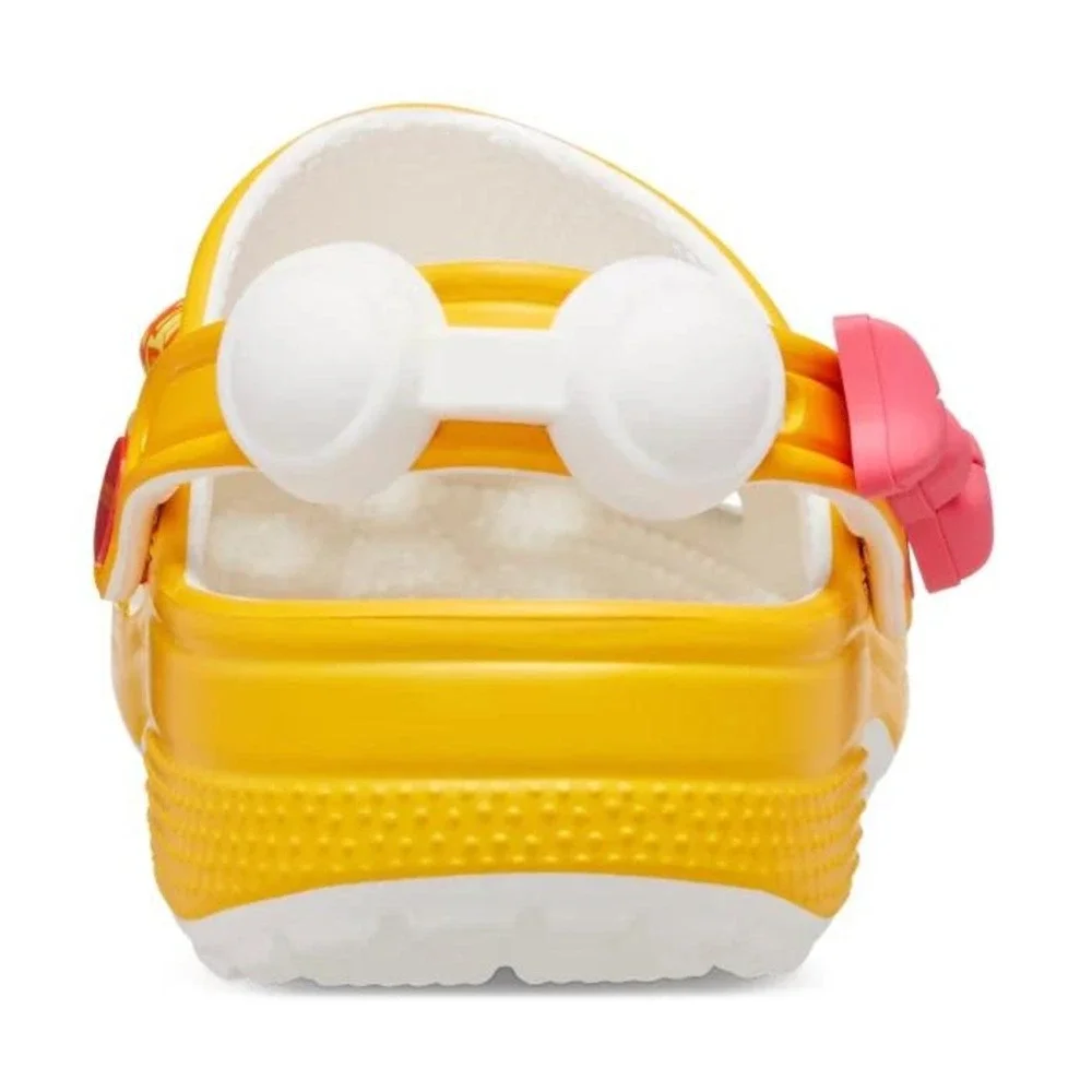 CROCS step into